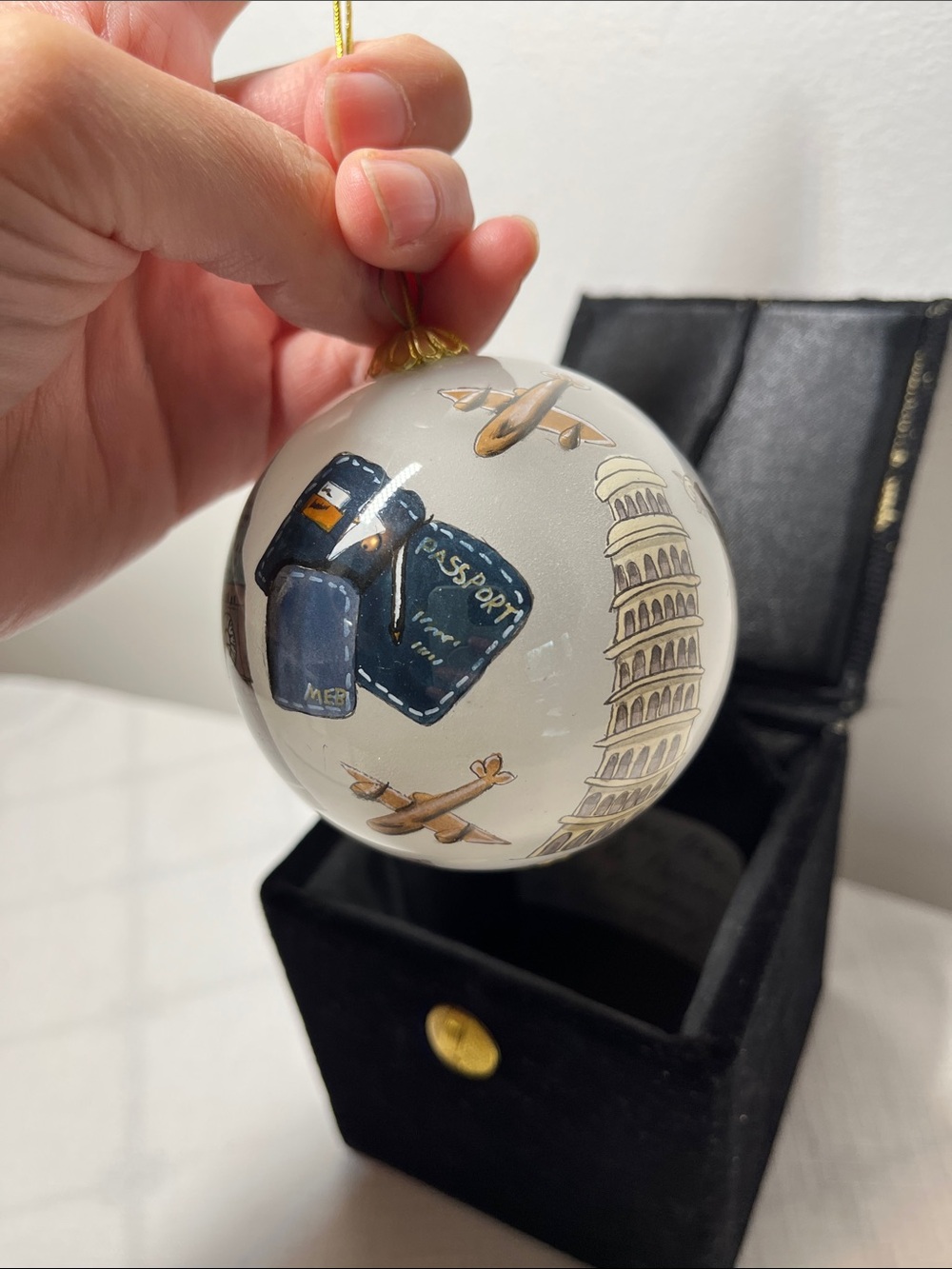 Blown Glass ball ornament with landmarks
Black Velvet Travel Storage Box